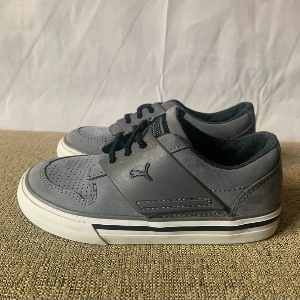 PUMA Gray Slip On Flat Boy Size 9